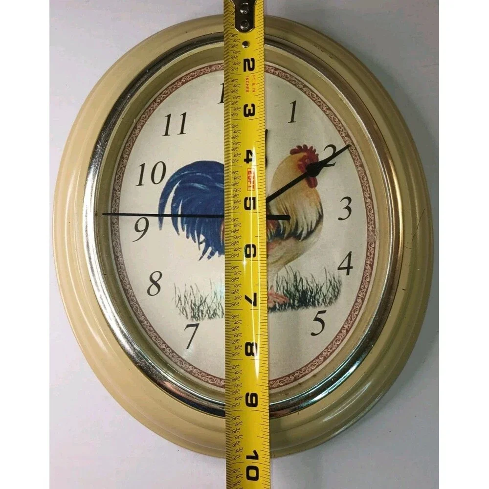 ROOSTER Oval Quartz Wall CLOCK Beige Plastic Frame. Tested -it Works.  (B0065B4)